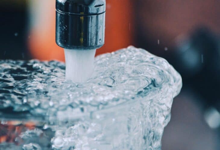 Ozonator wody – jak działa i jakie są jego zalety?