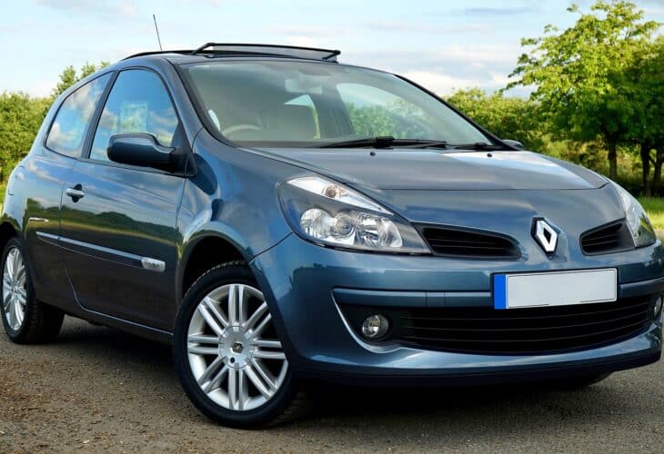 Salon samochodowy Reno w Warszawie