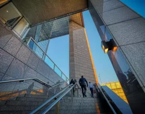 Jak wykorzystać technologie w procesie sukcesji w firmie?